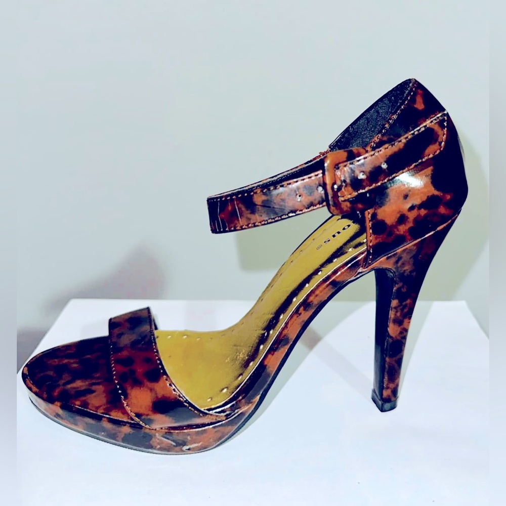 ANKLE STRAP BUCKLE OPEN TOE STILETTO HEEL SIZE 6 ANIMAL PRINT